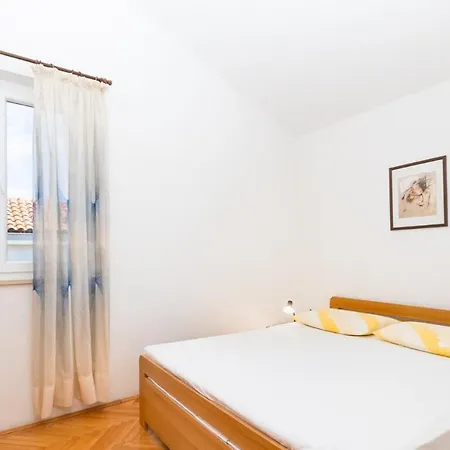 Mrak Apartment *